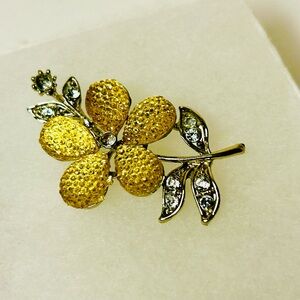 Vintage Yellow Poppy Flower Brooch Pin Crystal Gold tone